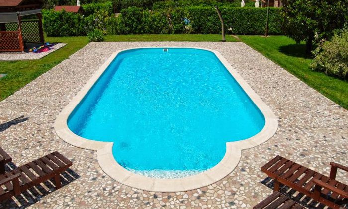 Piscina a skimmer